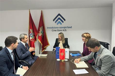 Investiciono razvojni fond - Jul 10, 2023 · Investiciono-razvojni fond Crne Gore, kao nacionalna razvojna institucija posvećen je održivom i inkluzivnom razvoju crnogorske ekonomije. U saradnji sa nadležnim državnim institucijama i relevantnim međunarodnim partnerima radimo na implementaciji Direktive EU 2022/2381 Evropskog parlamenta i Savjeta, čiji je cilj da osigura primjenu načela jednakih mogućnosti za 